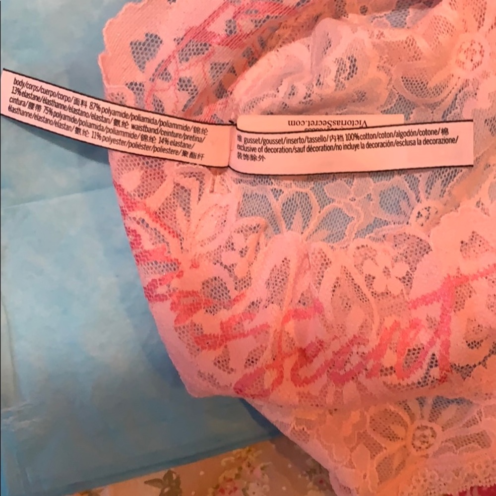 New!! 2 pairs of Victoria Secret underwear - Picture 4 of 5